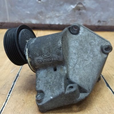 Натяжной ролик приводного ремня Ford Focus 1 2003 FYDB - изображение 2