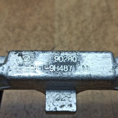 Топливная рампа Ford Focus 1 2003 FYDB - изображение 2