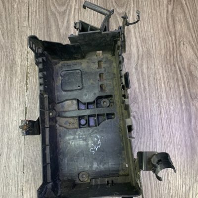 Полка аккумулятора Opel Astra J - изображение 3