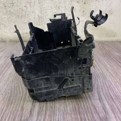 Полка аккумулятора Opel Astra J - изображение 4
