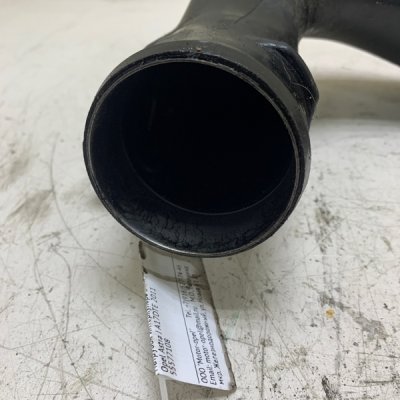 Патрубок интеркулера Opel Astra J 2011 A17DTE - изображение 3
