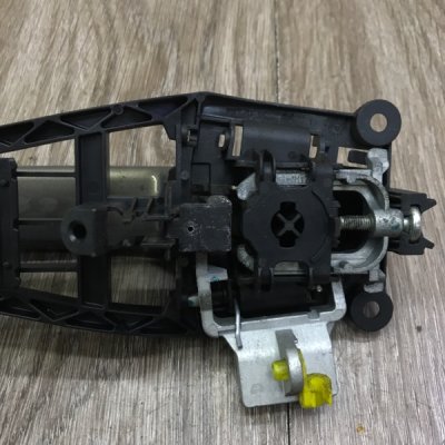 Ручка двери внешняя Opel Corsa D 2012 хетчбэк 5-ти дв. Задн. Лев. - изображение 1