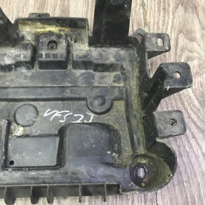 Полка аккумулятора Opel Corsa D - изображение 3