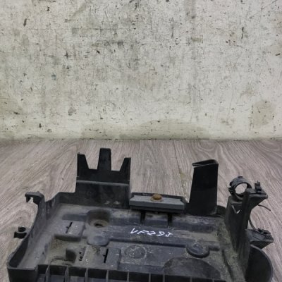Полка аккумулятора Opel Corsa D - изображение 7