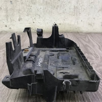 Полка аккумулятора Opel Corsa D - изображение 3