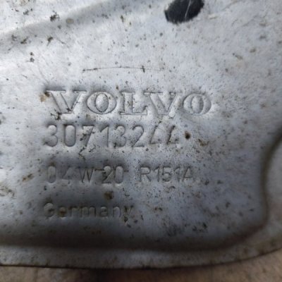 Кожух выпускного коллектора Volvo V70 2004 B5204T5 - изображение 2