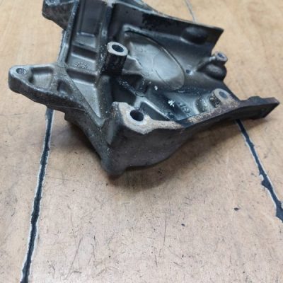 Кронштейн двигателя Opel Zafira B 2007 Z19DT - изображение 5