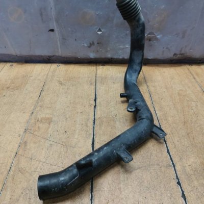 Патрубок интеркулера Opel Astra H 2006 Z17DTL - изображение 4