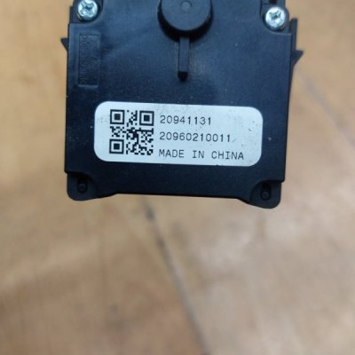 Подрулевой переключатель Opel Astra J 2010 A16XER Прав. - изображение 2