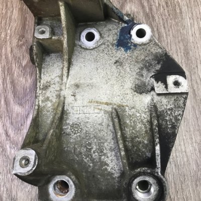 Кронштейн генератора Saab 9-5 2008 Z19DTH - изображение 4