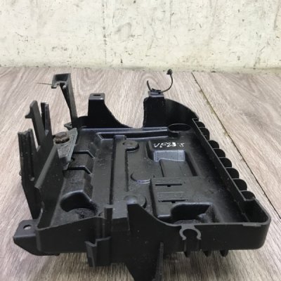 Полка аккумулятора Opel Corsa D - изображение 3