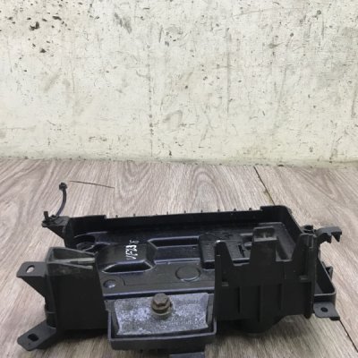 Полка аккумулятора Opel Corsa D - изображение 4