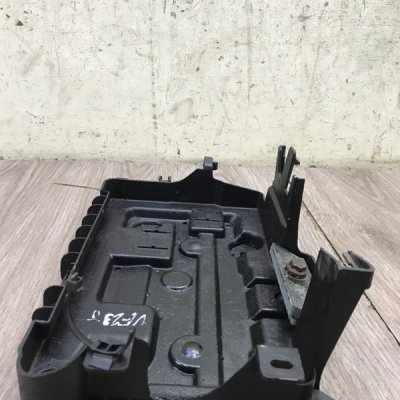 Полка аккумулятора Opel Corsa D - изображение 5