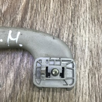 Ручка потолка Opel Astra H Перед. - изображение 3