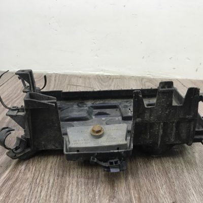 Полка аккумулятора Opel Corsa D - изображение 4