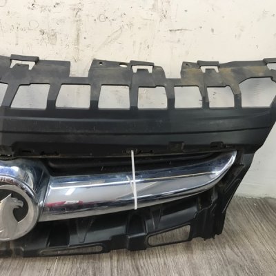 Решетка радиатора Opel Astra J 2013 хетчбэк 5-ти дв. - изображение 7