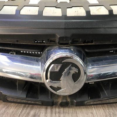 Решетка радиатора Opel Astra J 2013 хетчбэк 5-ти дв. - изображение 8