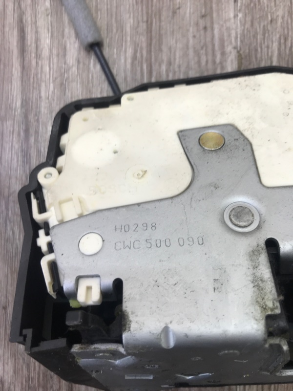 Замок двери Land Rover Range Rover 2003 внедорожник Задн. Лев.
