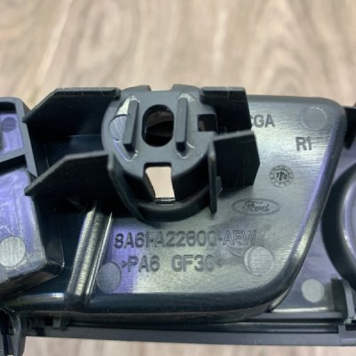Ручка двери внутренняя Ford Fiesta 6 2011 хетчбэк 3-х дв. Перед. Прав. - изображение 7