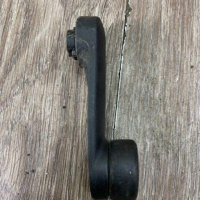 Ручка стеклоподъёмника Opel Corsa B 1998 хетчбэк 5-ти дв., Перед., Лев. - изображение 3