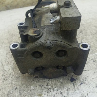 Компрессор кондиционера Ford Fiesta 5 2005 FXJB - изображение 4