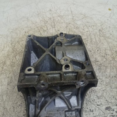 Кронштейн кондиционера Ford Focus 2 2009 SHDA - изображение 7