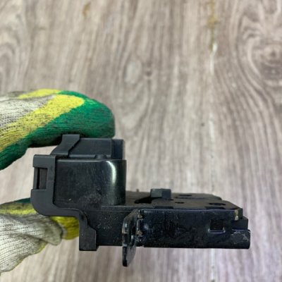 Замок крышки багажника Peugeot 407 2007 универсал Задн. - изображение 4