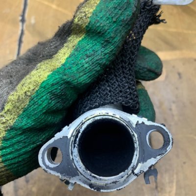 Патрубок EGR Opel Corsa D 2012 A13DTC - изображение 2