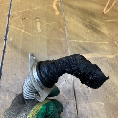 Патрубок EGR Opel Corsa D 2012 A13DTC - изображение 3