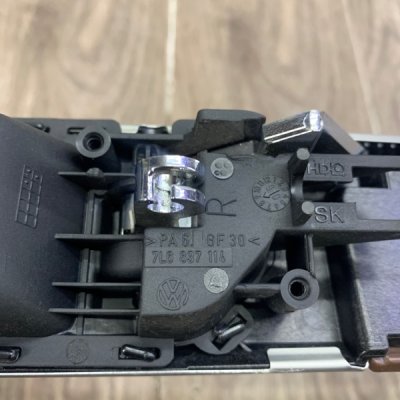 Ручка двери внутренняя Volkswagen Touareg 2006 Внедорожник Задн. Прав. - изображение 4