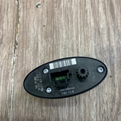 Кнопка открывания багажника Mercedes-Benz E-Class 2003 W211 Перед. - изображение 4
