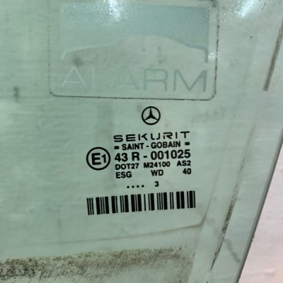 Стекло Mercedes-Benz E-Class 2003 W211 Перед. Лев. - изображение 2