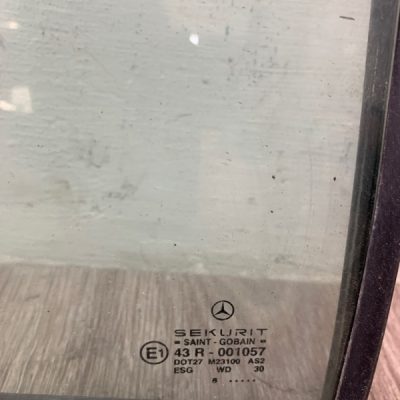 Стекло Mercedes ML-350 2006 W164, Перед., Прав. - изображение 2