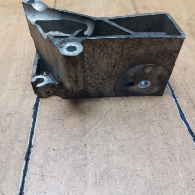 Кронштейн АКПП Volvo V70 2004 B5204T5 - изображение 3