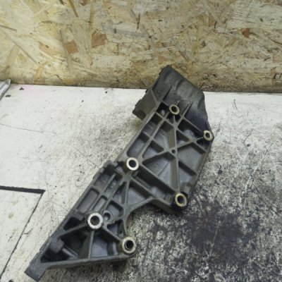 Кронштейн генератора Ford Galaxy 2002 AUY - изображение 5
