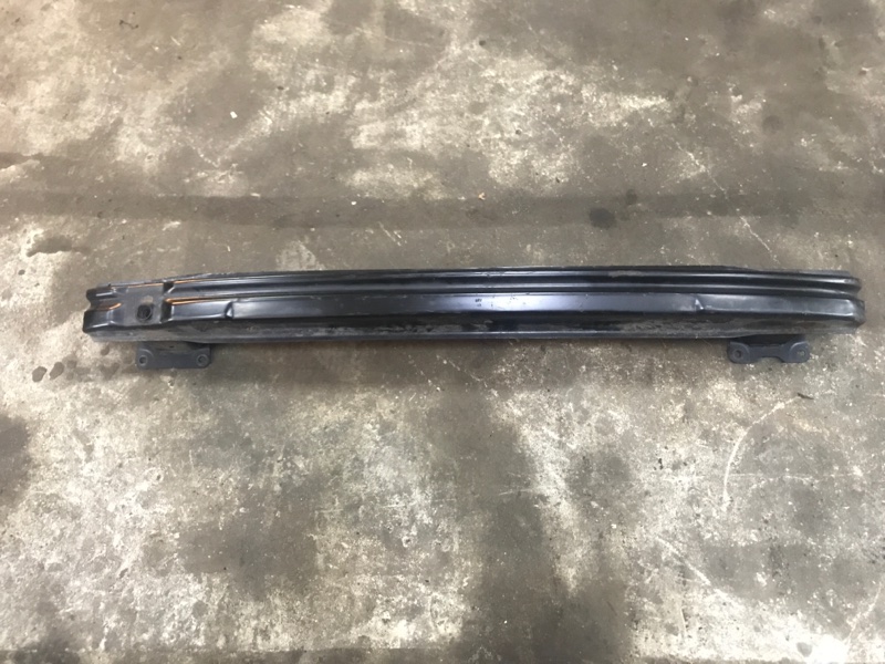 Усилитель бампера Volkswagen Passat B6 2009 универсал Задн.