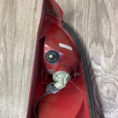 Фонарь Ford Focus 1 2002 хетчбэк 3-х дв. Задн. Прав. - изображение 2