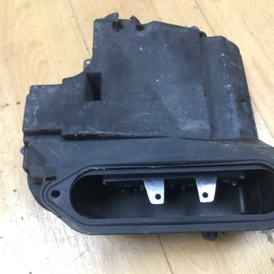Блок предохранителей Audi А4 В5 1996 седан - изображение 2