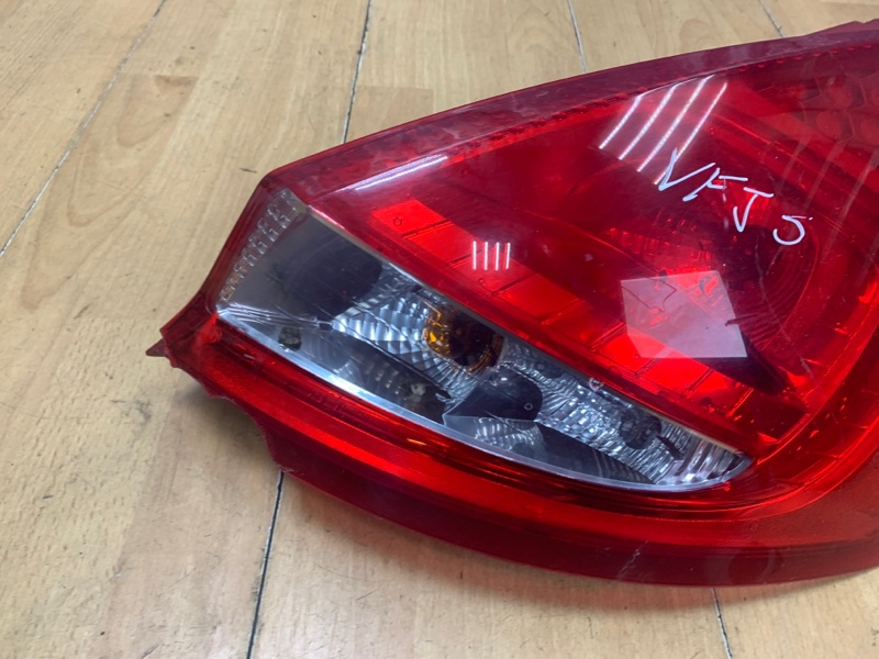 Фонарь Ford Fiesta 6 2011 хэтчбек 3-х дв. 6 TDCI Задн. Прав.