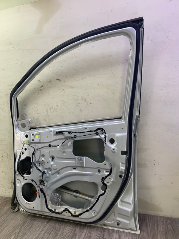 Дверь Opel Agila B 2010 хетчбэк Перед. Прав.