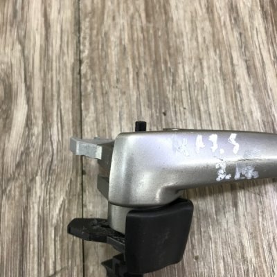 Ручка двери внутренняя Mazda 3 2006 хетчбэк 5-ти дв. Задн. Прав. - изображение 1