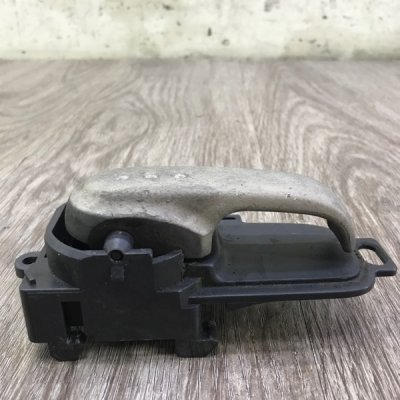 Ручка двери внутренняя Nissan micra 2003 хетчбэк-3х дв. Перед. Прав. - изображение 2