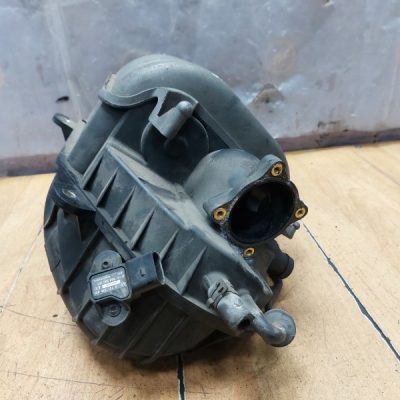Коллектор впускной Volkswagen Golf 5 2004 AXW - изображение 3
