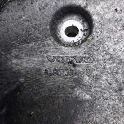 Кронштейн генератора Volvo V70 1999 B5254S - изображение 2