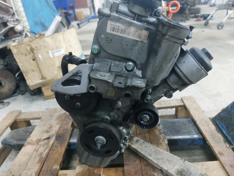 Двигатель Volkswagen Golf 5 BLF