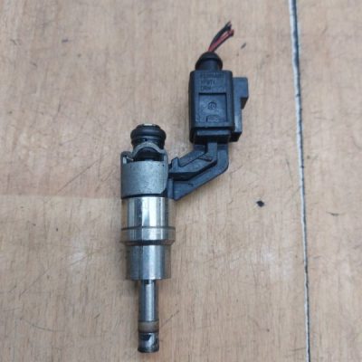 Топливная форсунка Volkswagen Golf 5 2005 BLF - изображение 2
