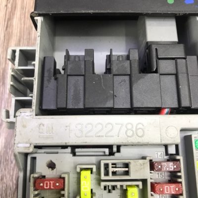 Блок предохранителей Opel Astra J 2010 A17DTJ хетчбэк 5-ти дв. - изображение 3