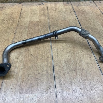 Трубка клапана EGR (ЕГР) Volkswagen Golf 5 2004 BKD - изображение 2