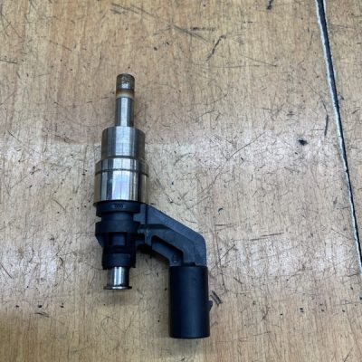 Топливная форсунка Volkswagen Golf 5 2005 BLF - изображение 4