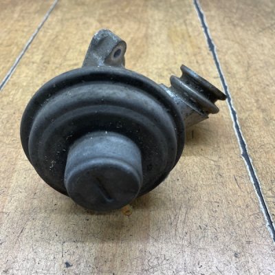 Клапан EGR (ЕГР) Citroen C3 2004 8HY(DV4TED4) - изображение 3